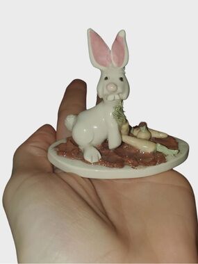 Meindl pottery bunny figurine